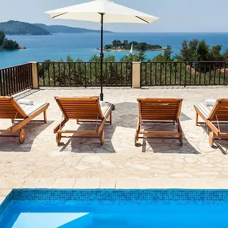Lidia Villa Vela Luka